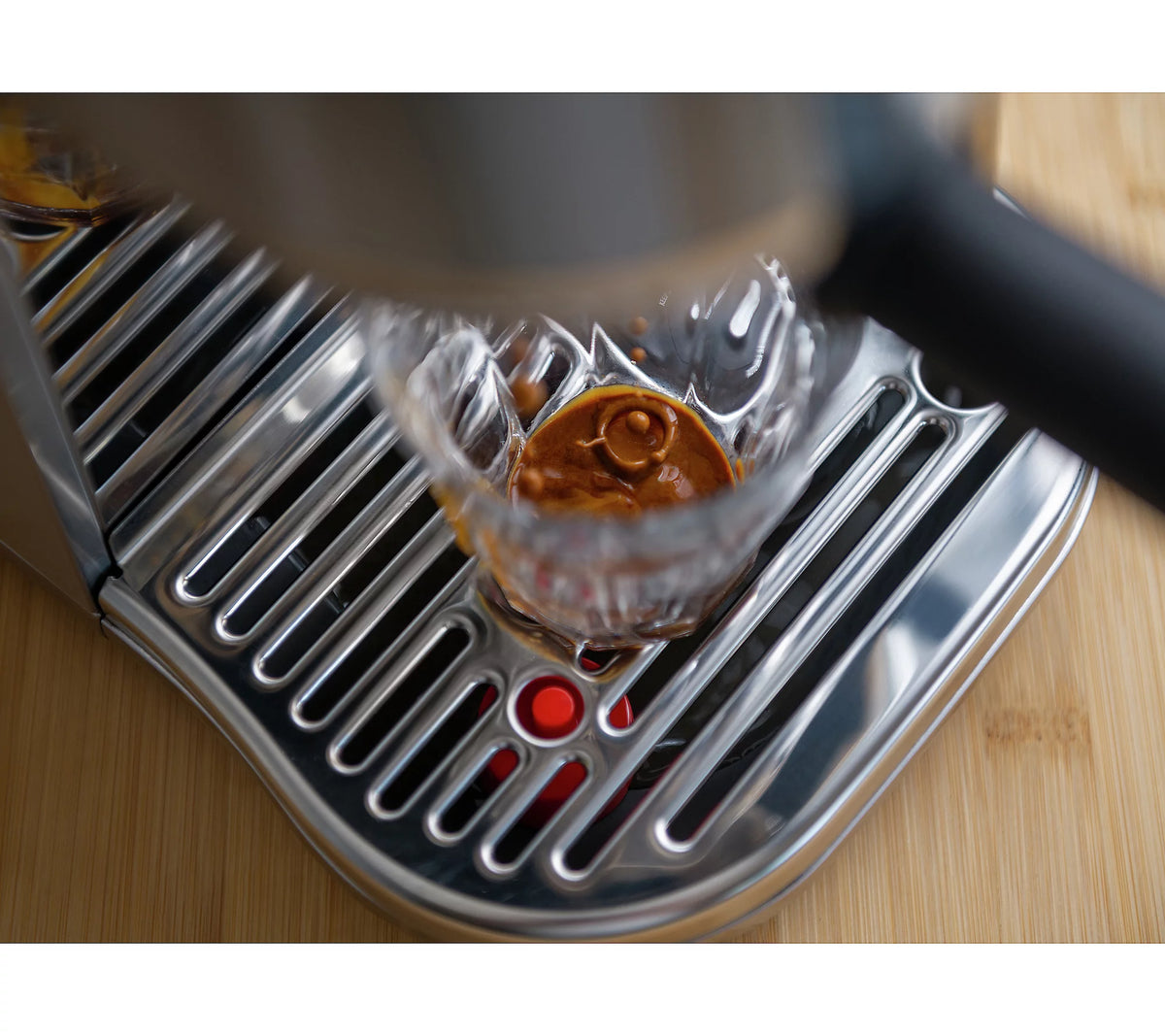 Breville Bambino Espresso Machine – Fast Heat-Up Compact Espresso Maker with Automatic Milk Texturing